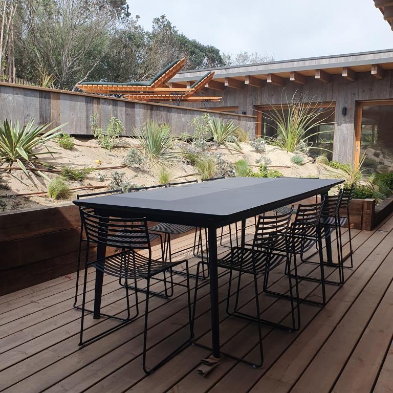 Table & chaises Emu